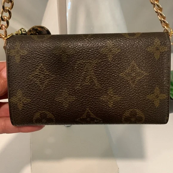 Louis Vuitton Vintage Compact Snap Wallet - Picture 4 of 13